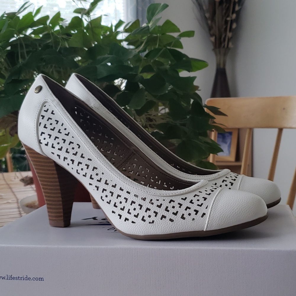 Life Stride Bindi Pump Size 9